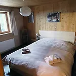 As Des Pics ナンダ